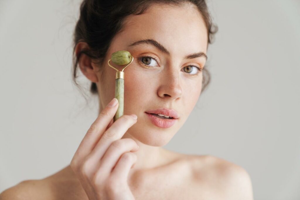 How to Use a Jade Roller for the Biggest Beauty Benefits