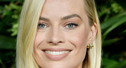 Artisti i grimit i Margot Robbie e bën këtë "gjë" për çdo natë para se të bie në shtrat