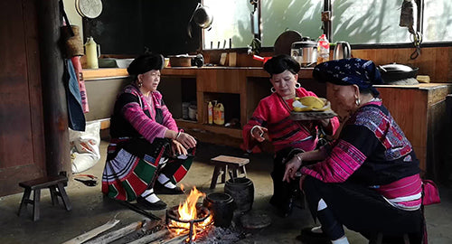 Rajoni Guangxi i famshëm për femrat me flokë të gjata