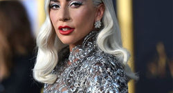 Ja pamja e grimit të Lady Gagas pa vetulla të zbardhura